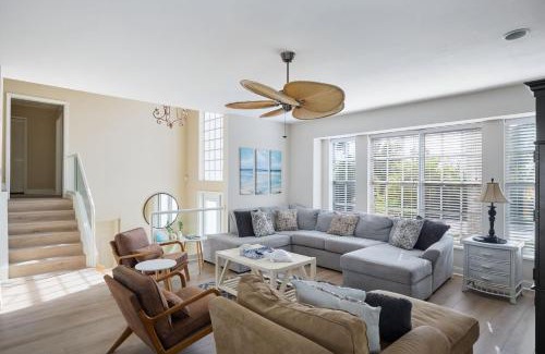 Sanibel Isles House | Dockside Retreat Gorgeous Canal Villa with Heated Pool