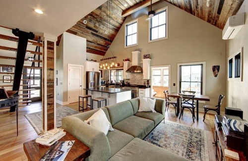 Ocracoke House | Dockside Retreat - Waterfront home in Oyster Creek