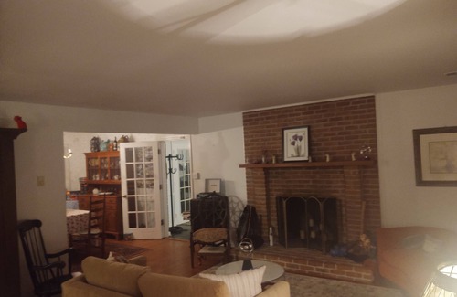 Keene House | Doctor Who and more at home near Monticello. Free Breakfast!