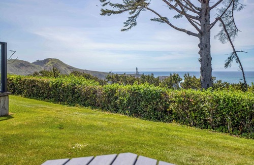 Agate Beach RV Rental | Dog Friendly, Available with 50AMP, 30AMP, Water and Sewer hook up's, WiFi
