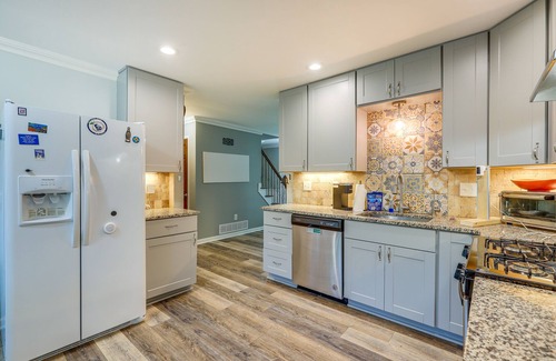 Fayetteville House | Dog-Friendly Fayetteville Home w/Fenced Yard!