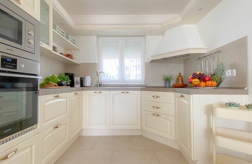 Novigrad House | Dog-friendly holiday home with barbecue area, private pool, washing machine, WiFi