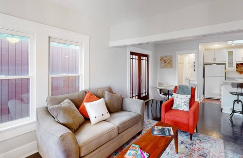 University Heights House | Dog-friendly home in University Heights with private backyard & W/D