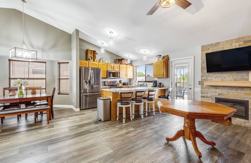 Alta Mesa Community Association House | Dog-friendly home with private pool, great backyard, and free WiFi