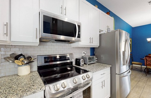 Maricopa County House | Dog-friendly home with private pool, yoga studio, fitness room & great patio