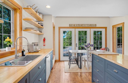 Bryant Pond Ski Chalet | Dog Friendly/Mt. Home/Beau Views/3 or more nights 20% DISC!