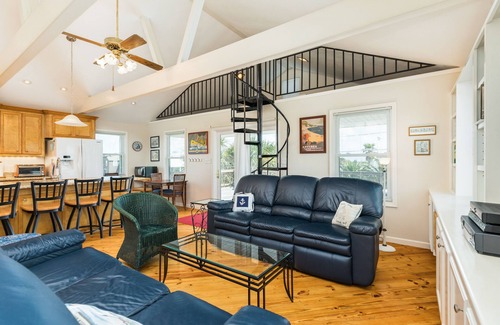 Bermuda Beach House | Dog-Friendly Oasis with Spacious Deck & Gulf Views - Walk to Beach