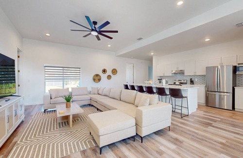 Mariner House | Dog-friendly tropical charmer with smart TVs, large yard, covered patio, & W/D