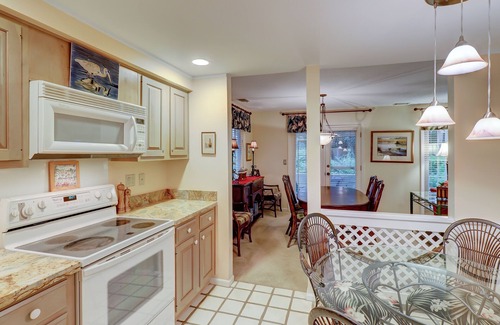 Shipyard Plantation Condo | Dog-Friendly Villa with Pool, Tennis, Patio, Full Kitchen & Beach Nearby