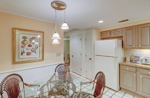 Shipyard Plantation Condo | Dog-Friendly Villa with Pool, Tennis, Patio, Full Kitchen & Beach Nearby