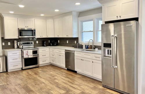 Duncan House | Dogwood 3Br Queen Suite in Duncan