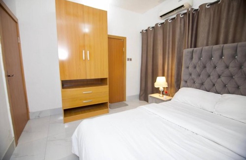 Onitsha Hotel | Dolly Hills Hotel