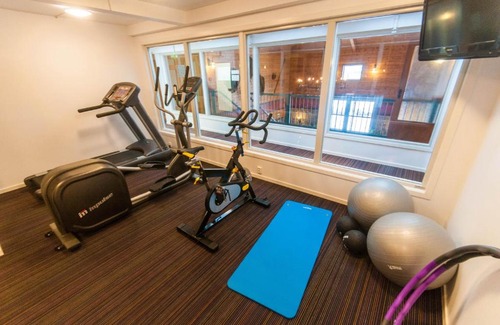 Hitra Hotel | Dolmsundet Hotell Hitra