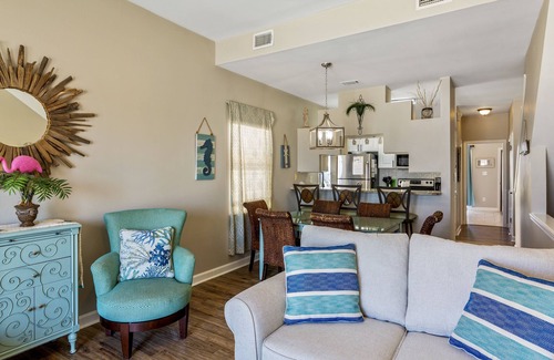 Gulf Shores House | Dolphin Duplex side B- Beachfront HEATED POOL! Gulf Shores - PET FRIENDLY