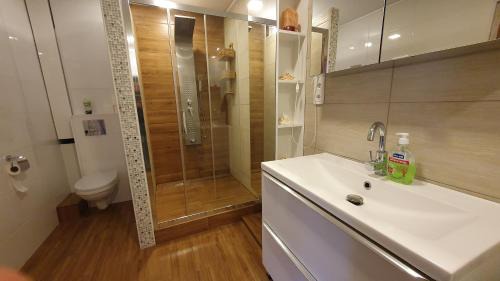 gmina Kramsk House | Dom Na Skarpie - Ucieczka Na Wieś - Samodzielne wejście na szyfr, 100m2