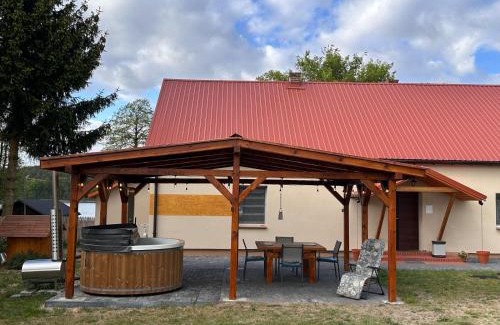 Miedzichowo Apartment | Dom Nad Jeziorem Trzy Tonie
