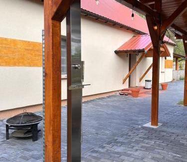 Miedzichowo Apartment | Dom Nad Jeziorem Trzy Tonie