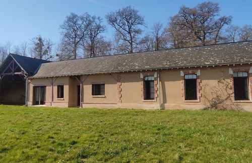 Bazouges-sur-le-Loir House | Domaine de Caillebert : Longère classée 3* 9p au calme proche zoo la flèche