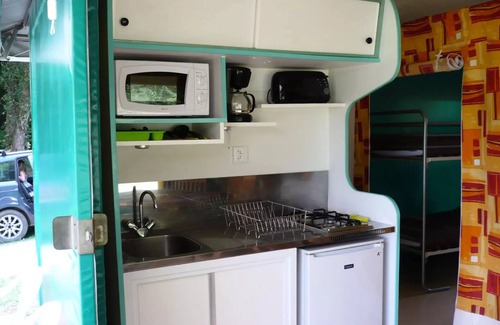 St-Sulpice-de-Mareuil House | Domaine de Corneuil * - Tent Kanada Comfort with shower cabin and toilet 5 people