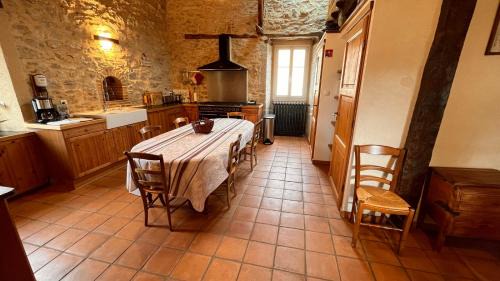 Septfonds House | Domaine de Fangal, Pgeonnier 2p, maison 8p - piscine 25m - gîtes climatisés