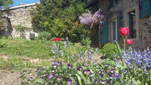 Jullie House | Domaine de la Fée-Licité