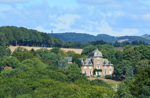 Le Truel House | Domaine de Linars🌿L'Aile du Château🌿A green setting in the heart of Aveyron