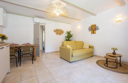 Eyguieres Apartment | Domaine De Meyrol - Gite 2