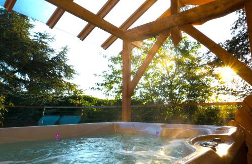 Cordelle Bed & Breakfast | Domaine des Grands Cèdres