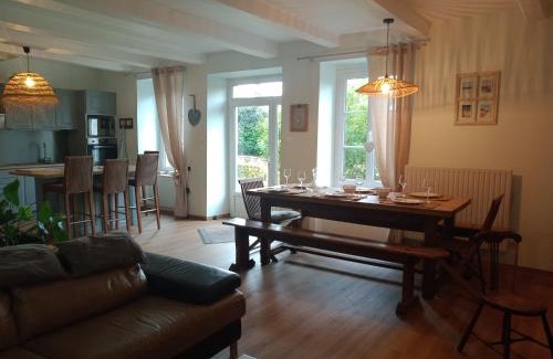 Dragey-Ronthon House | DOMAINE DES TISSEYS vue sur le Mont St Michel