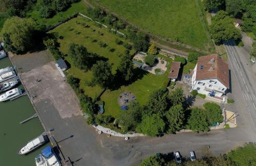 Maizieres-les-Vic House | Domaine du Port Sainte Marie