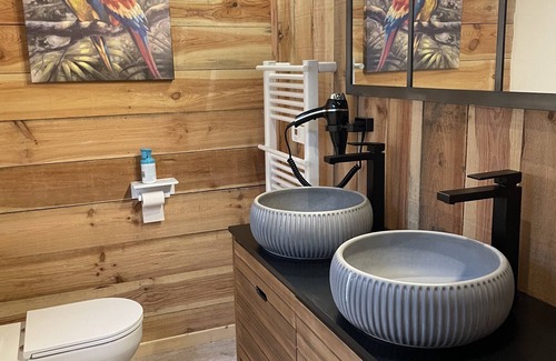 Coutras Bed & Breakfast | Domaine le lac bleu