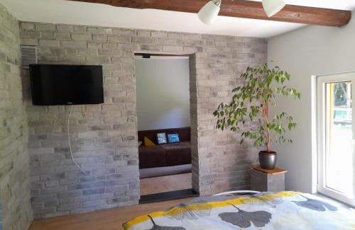 Niepolomice House | Domek Na Skraju Lasu