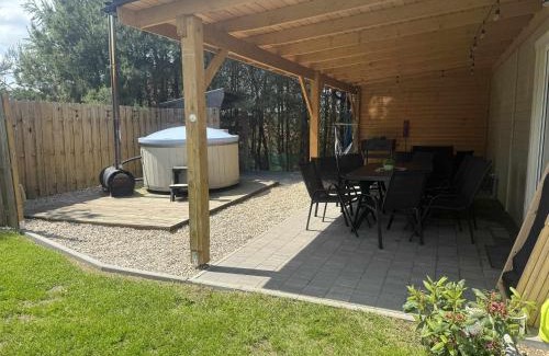 Sulecki Borek House | Domek Oliwkowy Balia z Jacuzzi KASZUBY