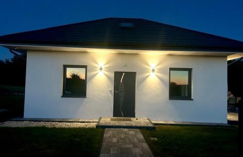 Checiny Cabin | Domek pod lasem