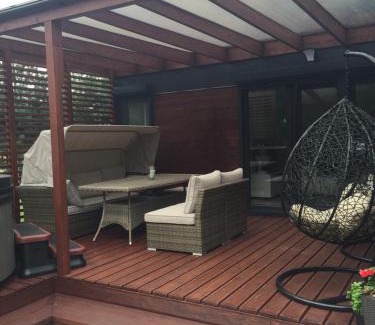Radziejowice House | Domek SunRelax z jacuzzi niedaleko Suntago