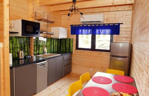 Lniano Villa | DOMEK Z SAUNĄ i JACUZZI NAD JEZIOREM BORY TUCHOLSKIE