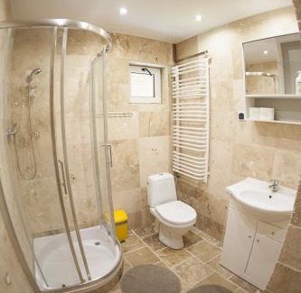 Nowica House | Domki Na Wzgorzu