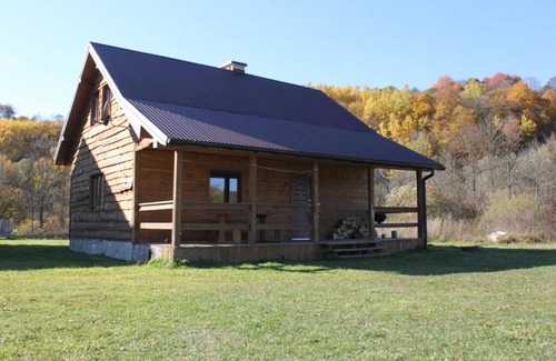 Komancza Cabin | Domki w Smolniku z możliwością apiterapii