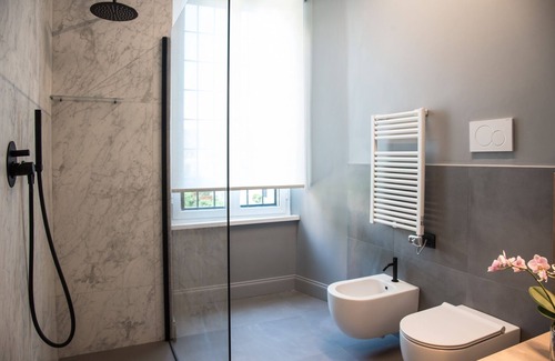 Rione XIV Borgo Apartment | Domus Alberico - Vatican (up to 28 people)