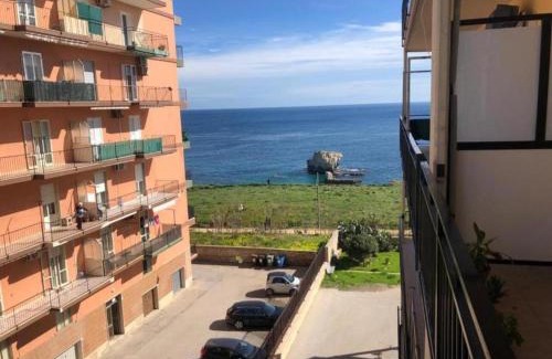 Grottasanta Apartment | DOMUS E RU FRATI