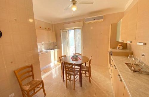 Grottasanta Apartment | DOMUS E RU FRATI