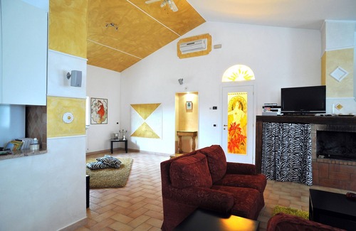 Montelanico Villa | Domus Mariae: no shared pool great for kids near Rome, seaside, horse, golf, skiing