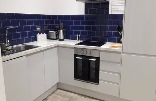 Doncaster Apartment | Doncaster City Centre Deluxe Whole Apartment sleeps 4 D19