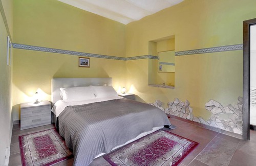 Mitogio House | Donna Lucia 1890 Countryhouse 1 with Sea View, Balcony, Shared Pool & Wi-Fi