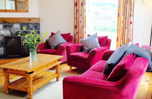Doolin Cottage | Doolin Village L07 - a two story that sleeps 6 guests in 3 bedrooms
