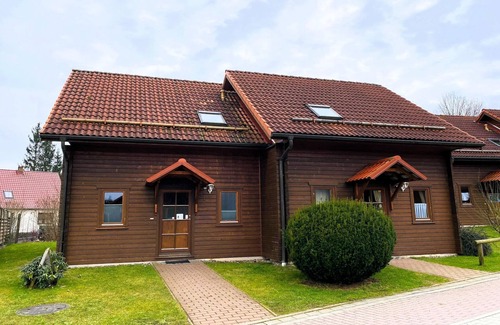Rotacker House | Doppelhaushälfte in Hasselfelde