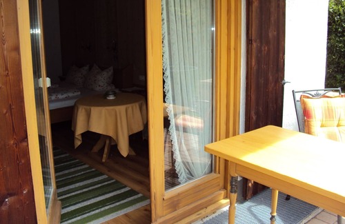 Egern Apartment | Doppelzimmer 25 qm Süd Parterre - Gästehaus Fischer
