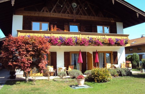 Egern Apartment | Doppelzimmer 25 qm Süd Parterre - Gästehaus Fischer