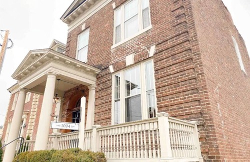 Court House Hill House | Dorchester- 2 King beds in downtown Lynchburg!