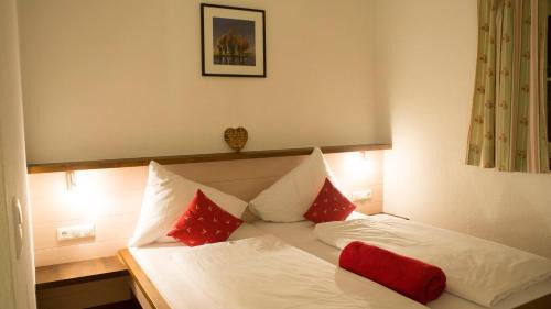 Kaprun Apartment | Dorfchalets & Apartments - in Kaprun centre including FREE entry Tauern Spa and Summer Card